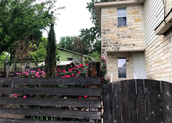 Cozy 3-Bed Garden Home - 10 Mins To Ut Stadium And Downtown Austin