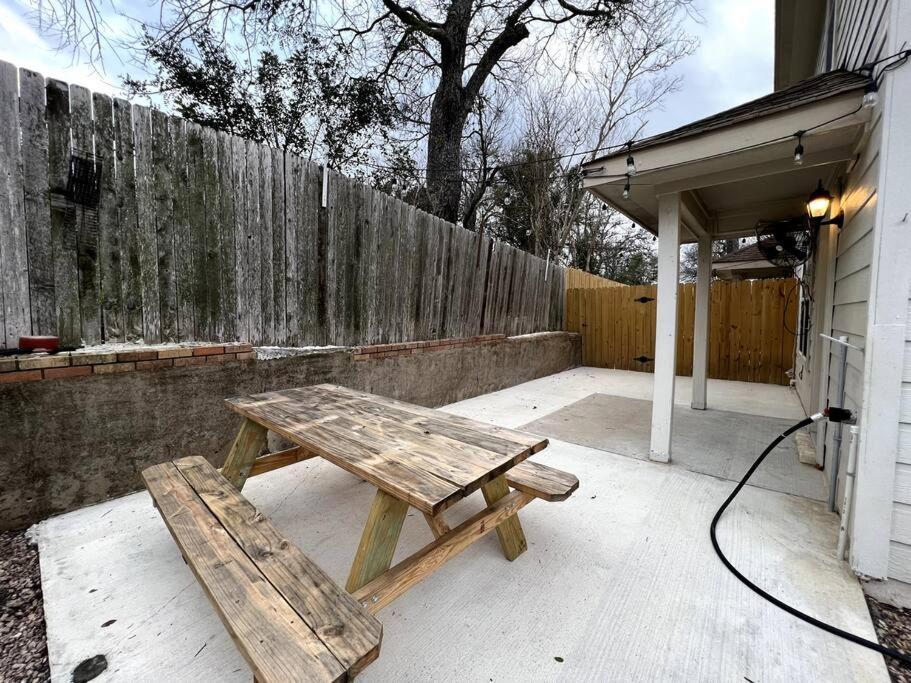 Appartamento Cozy 3-bed Garden - 10 Mins To Ut Stadium And Downtown